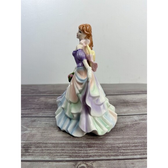 Coalport Sentiments "Picked Especially for You" Bone China Lady Figurine 2005 - Picture 5 of 17